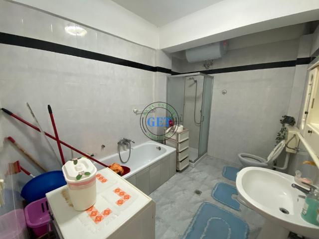 d3b68edf-8342-4c2a-b597-59145b27dd4e_w640px.jpg